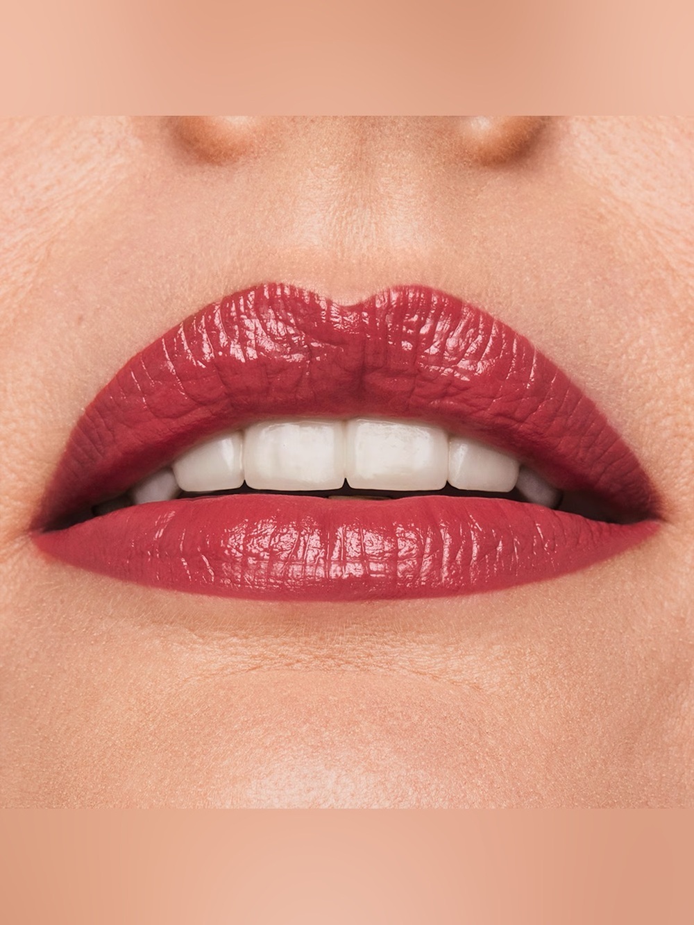 Estée Lauder lip stick and lip liner with free makeup bag